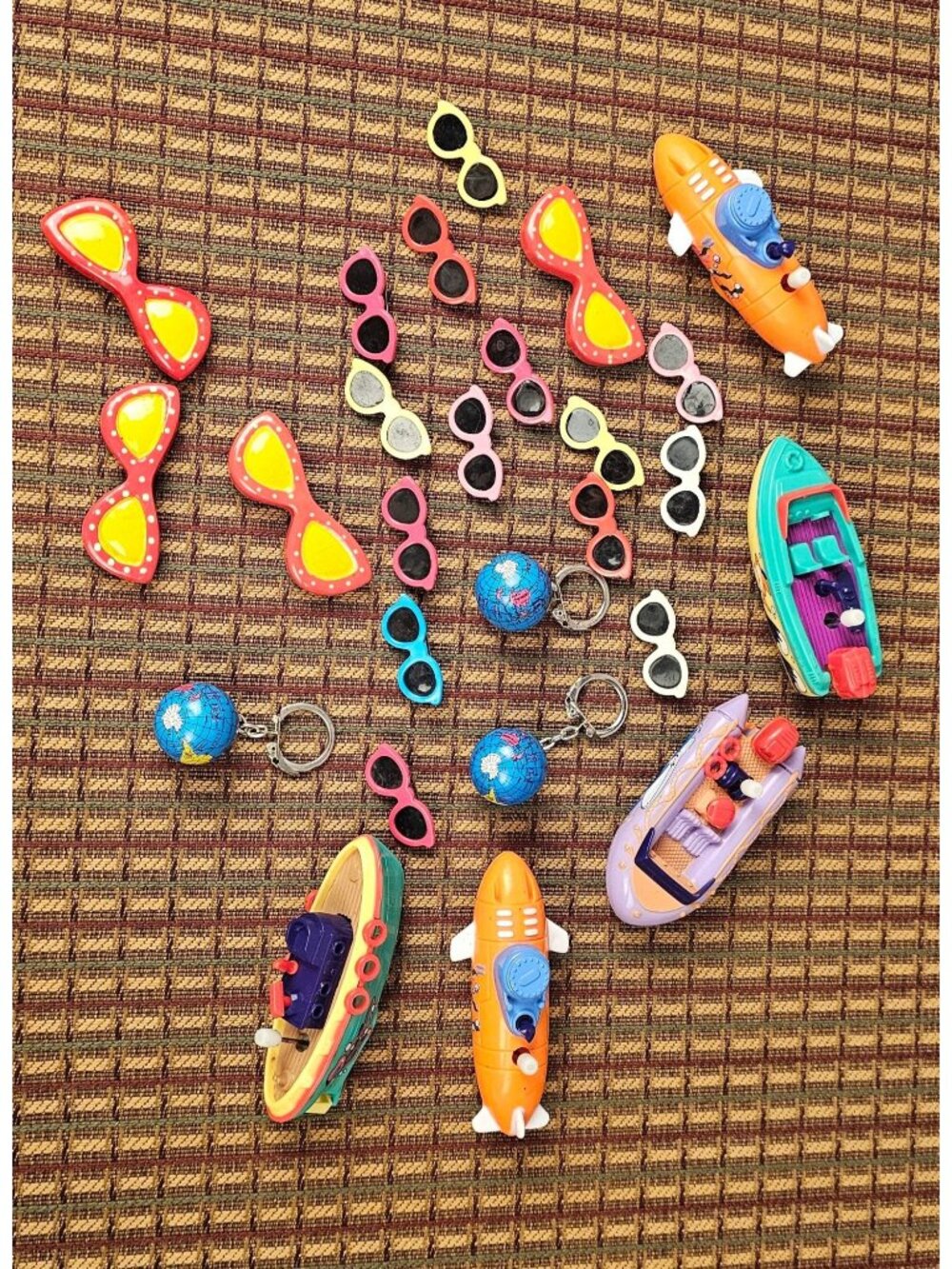 Assorted Mini Toys & Accessories: Sunglasses Boats & Globe Keychains